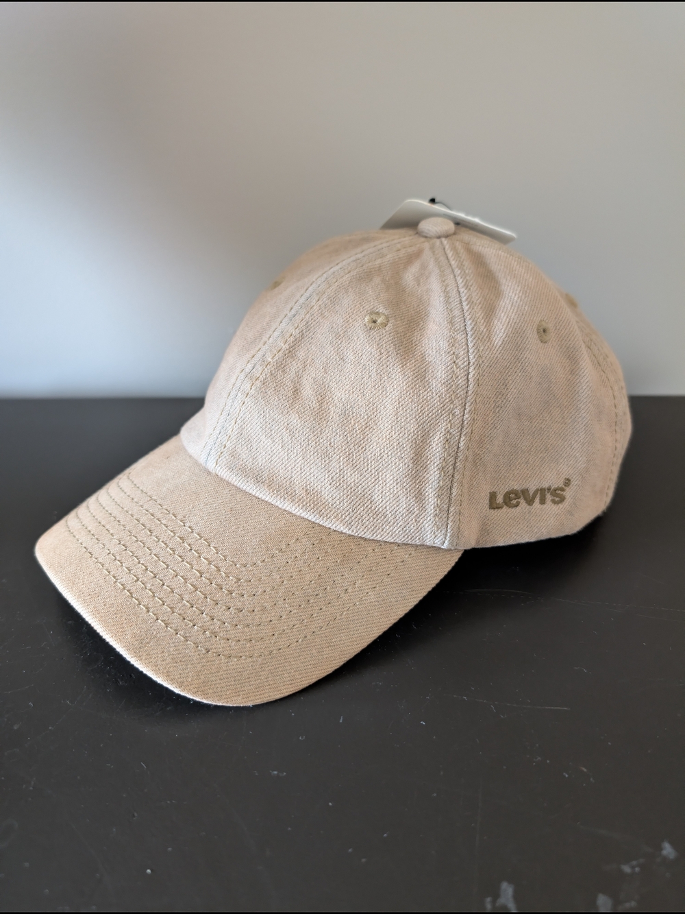 Levi's Classic Beige Baseball Cap